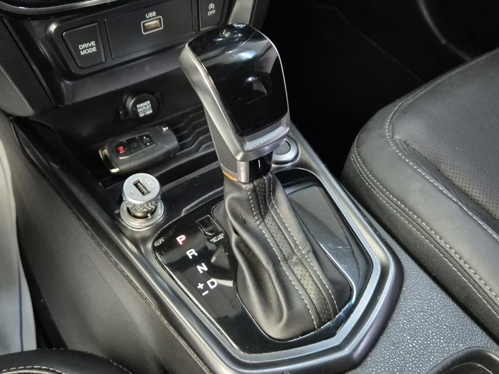 Ssangyong Tivoli - Vista 8