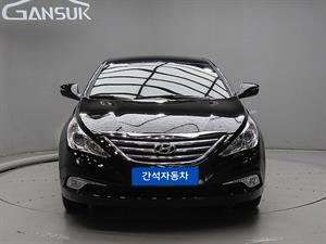 HYUNDAI Sonata - Vista 2