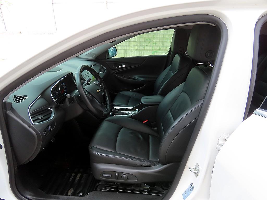 Chevrolet Malibu - Vista 5