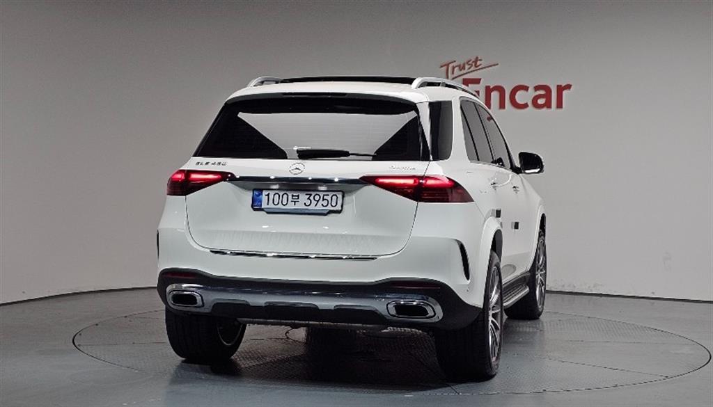 Mercedes Benz GLE Class - Vista 4
