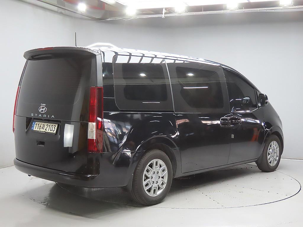 HYUNDAI Staria - Vista 7
