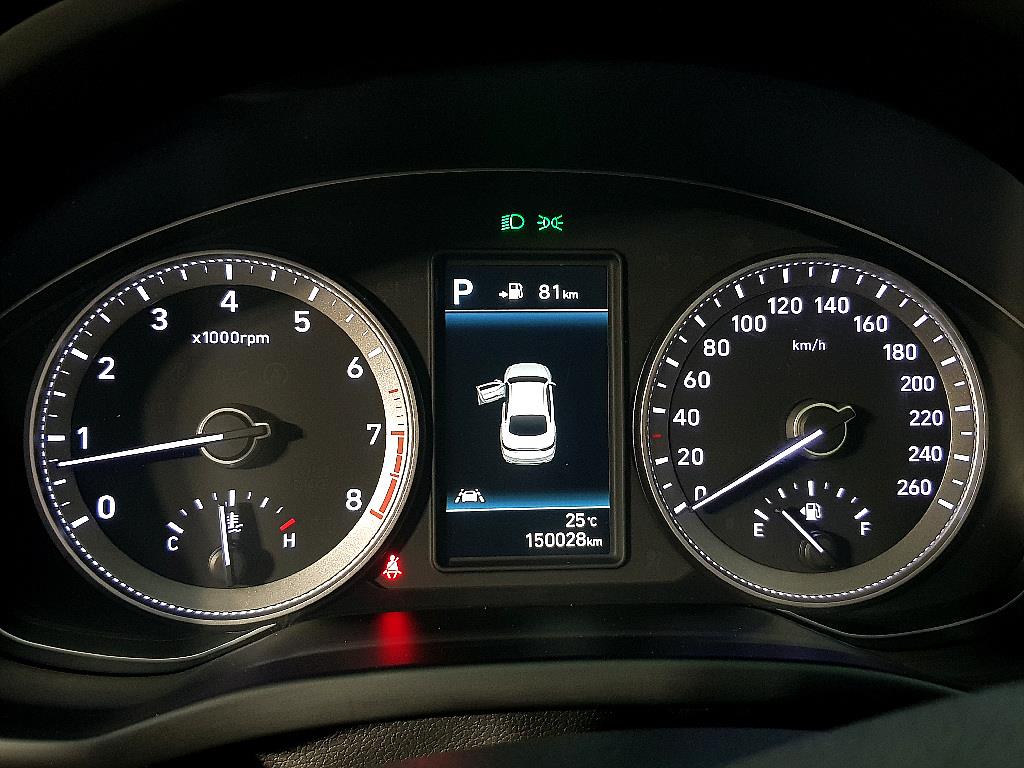HYUNDAI Grandeur - Vista 7