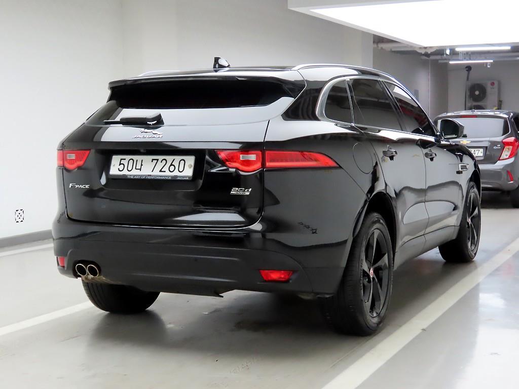 Jaguar F-PACE - Vista 4