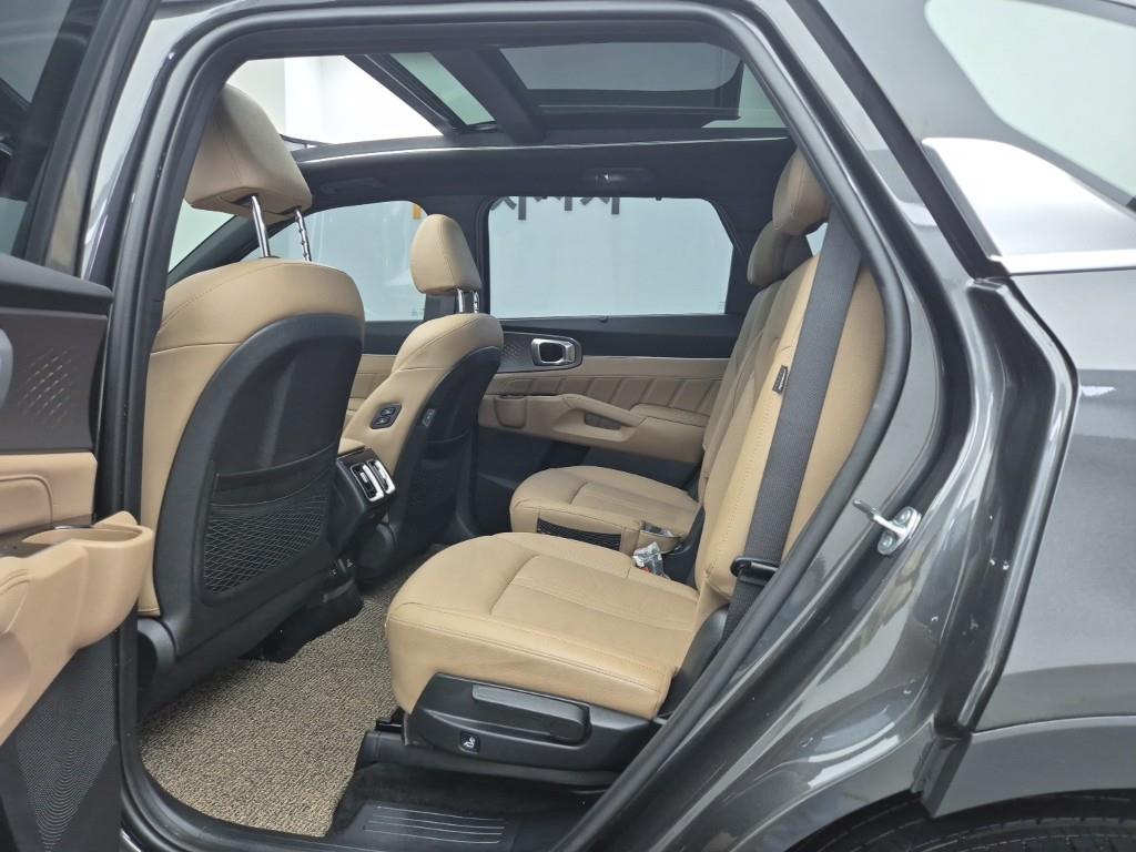 KIA Sorento - Vista 12