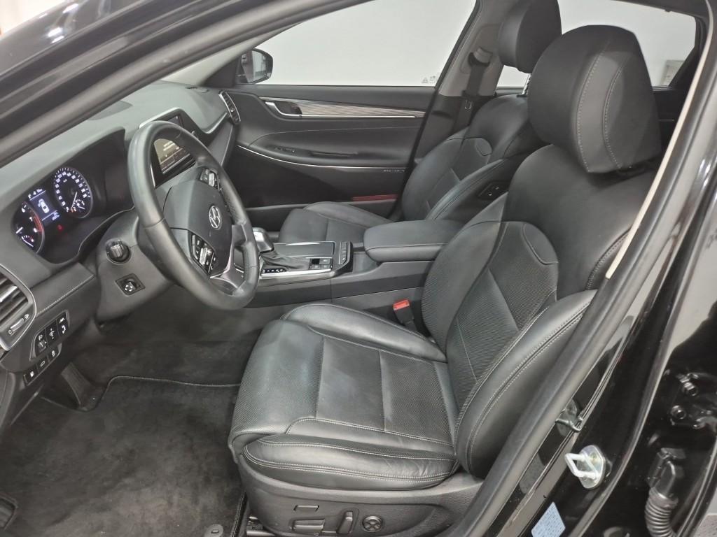HYUNDAI Grandeur - Vista 11