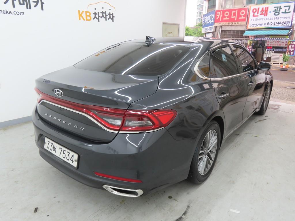 HYUNDAI Grandeur - Vista 3