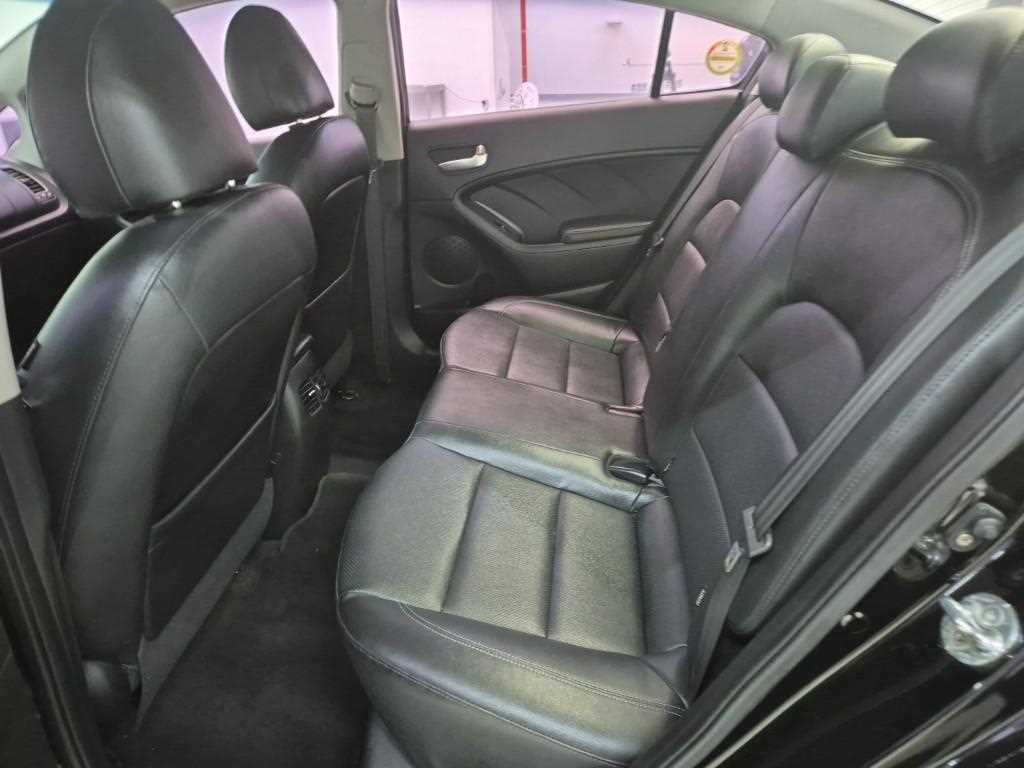 KIA K3 - Vista 12