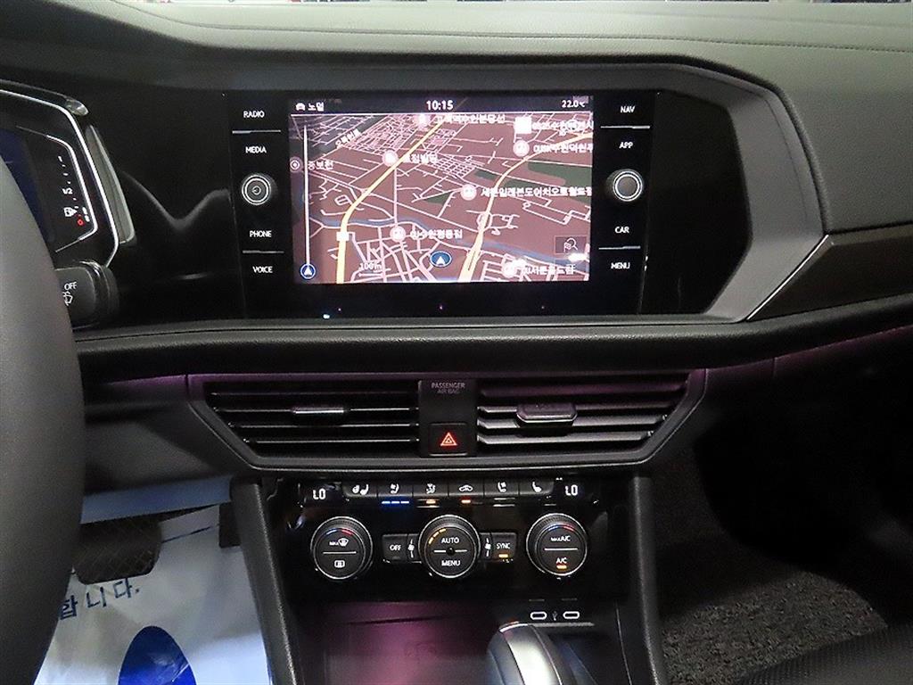 Volkswagen Jetta - Vista 11