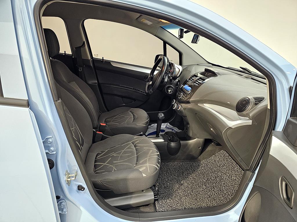 Chevrolet Spark - Vista 11