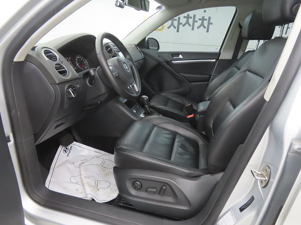 Volkswagen Tiguan - Vista 5