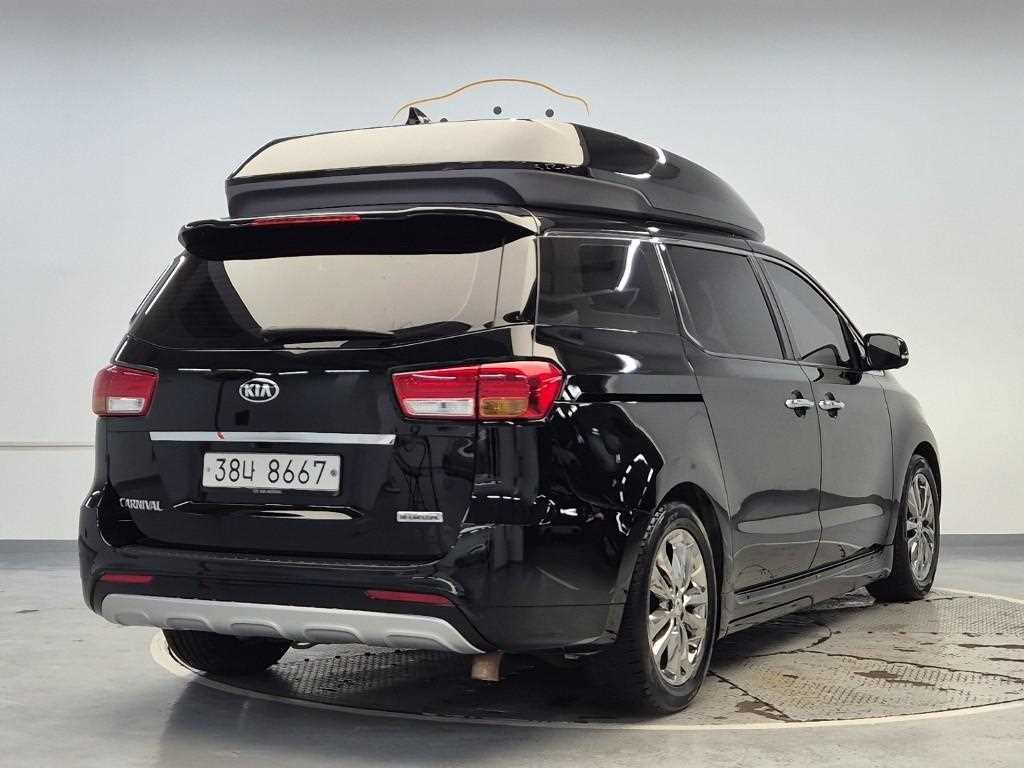 KIA Carnival - Vista 3