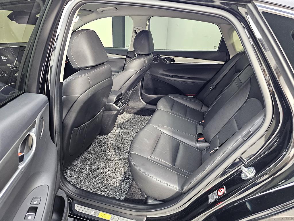 HYUNDAI Grandeur - Vista 9