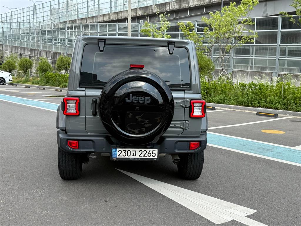 Jeep Wrangler - Vista 5