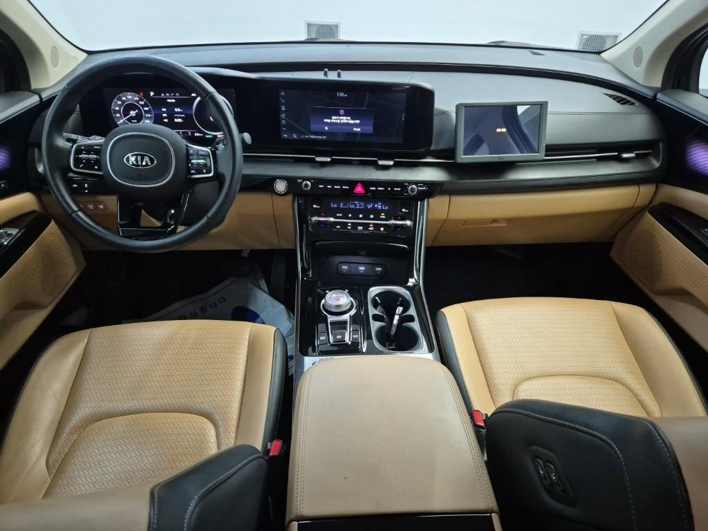 KIA Carnival - Vista 5