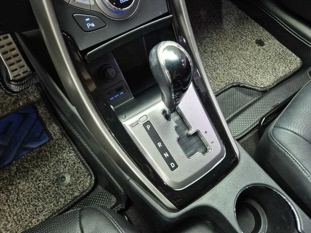 HYUNDAI Avante - Vista 8