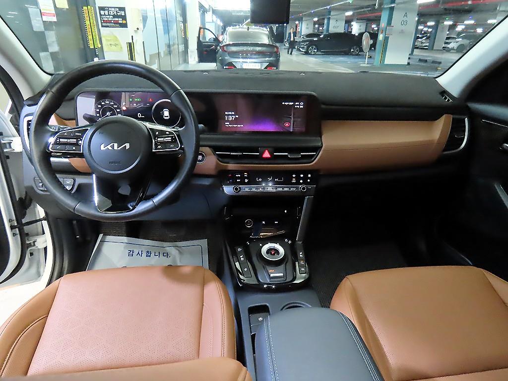 KIA Seltos - Vista 10