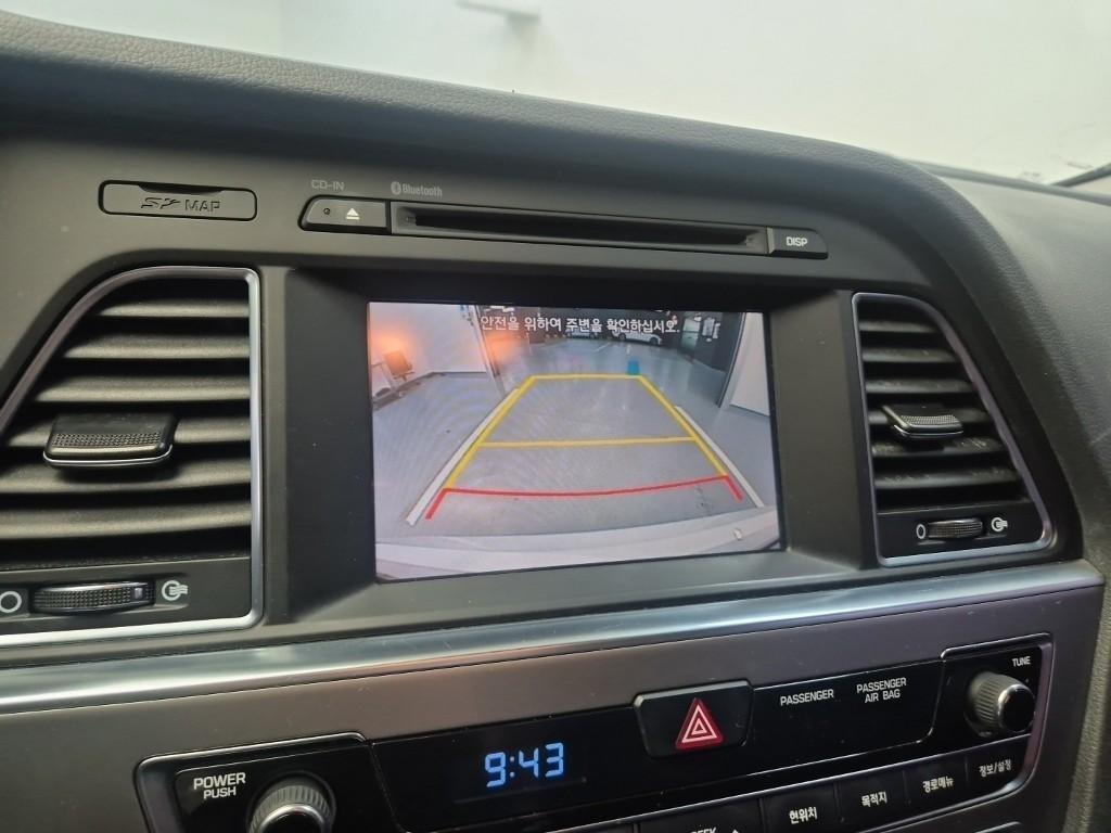 HYUNDAI Sonata - Vista 12