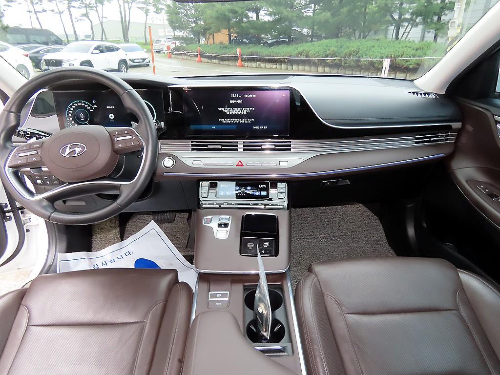 HYUNDAI Grandeur - Vista 7