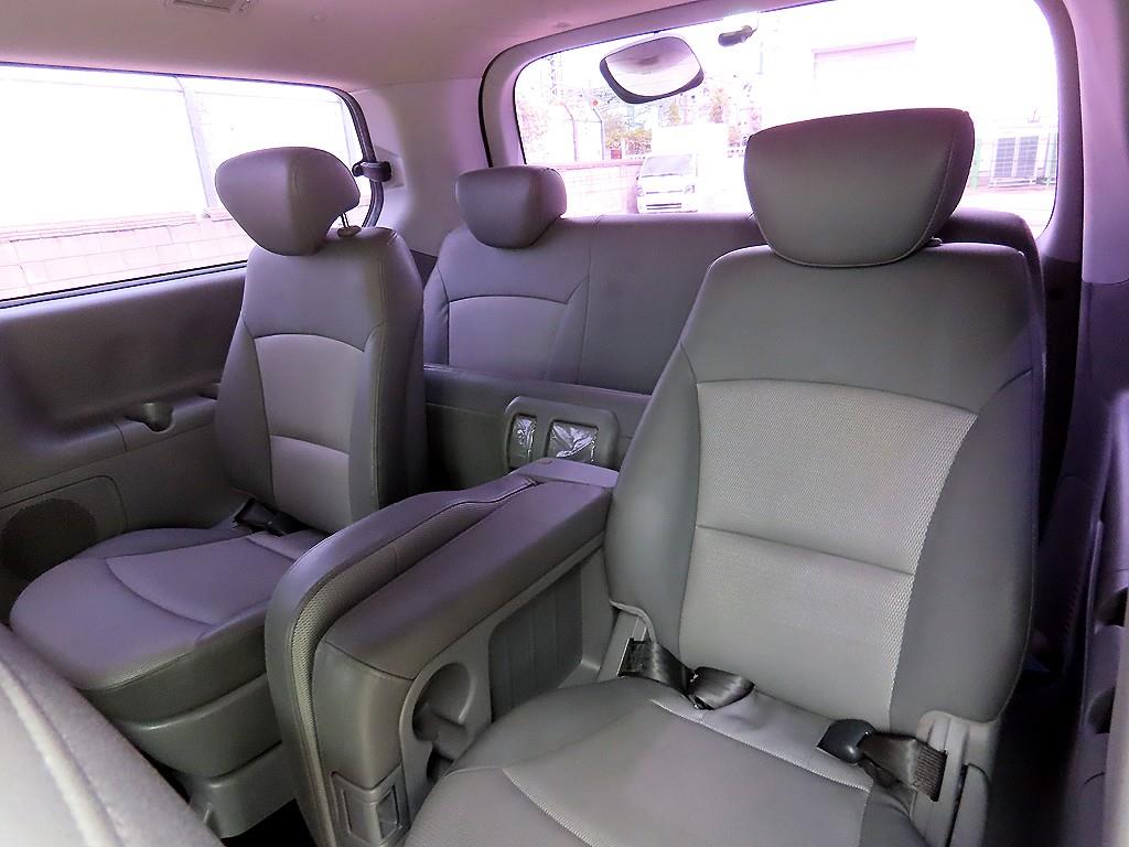 HYUNDAI Starex - Vista 7