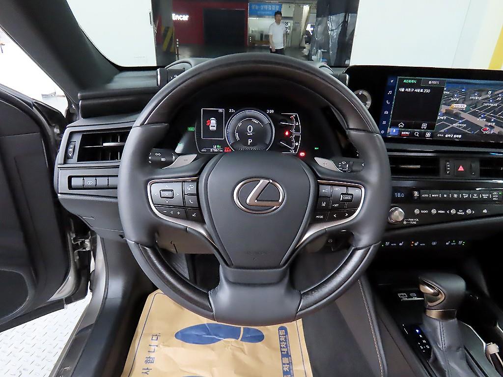 Lexus ES - Vista 9