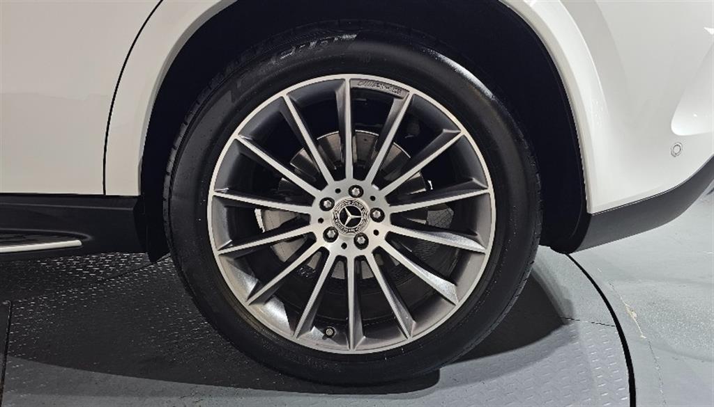 Mercedes Benz GLE Class - Vista 6
