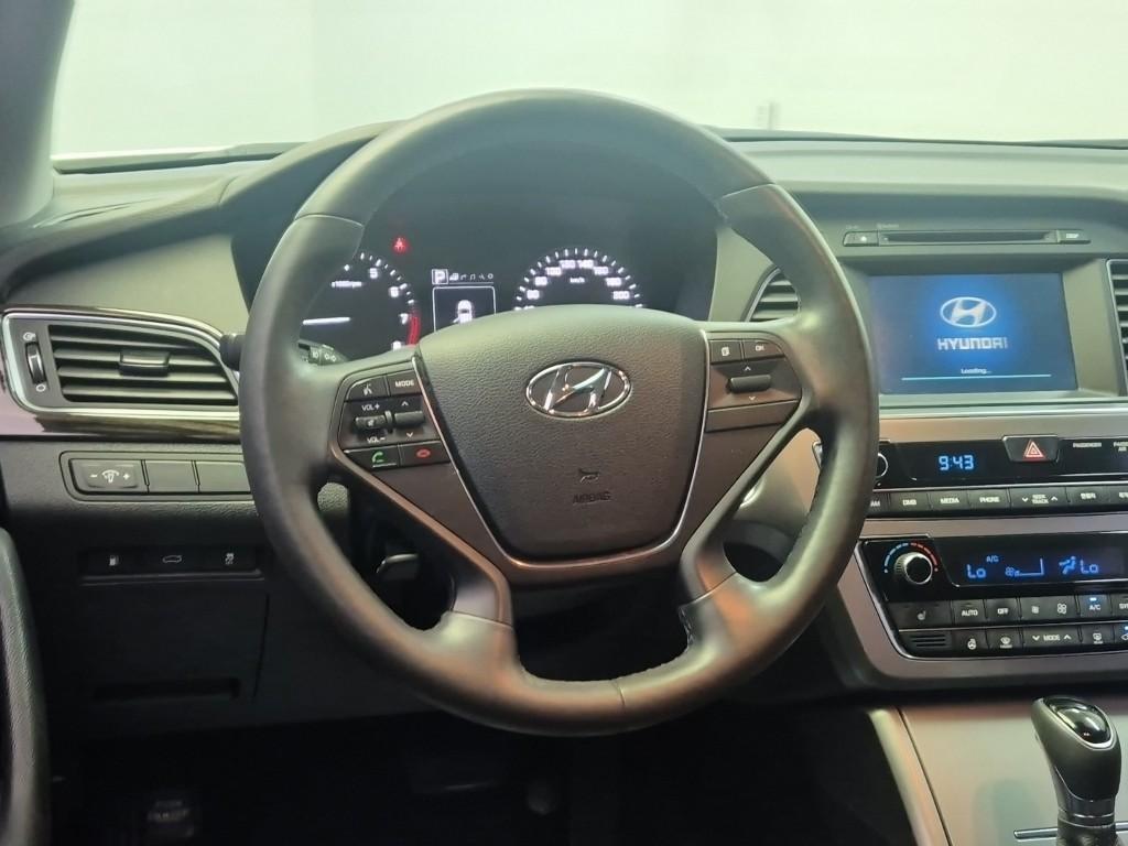 HYUNDAI Sonata - Vista 8