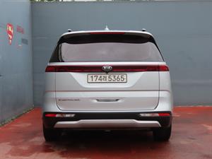 KIA Carnival - Vista 8