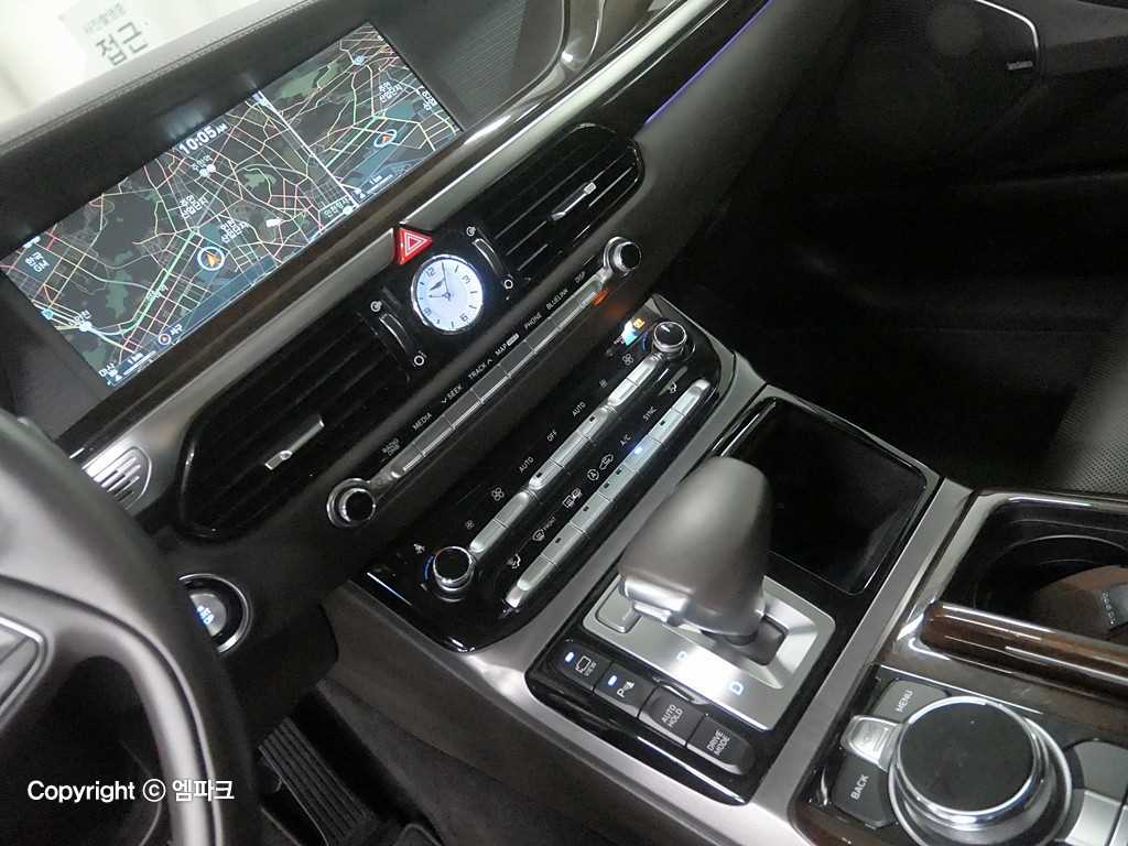 Genesis EQ900 - Vista 9