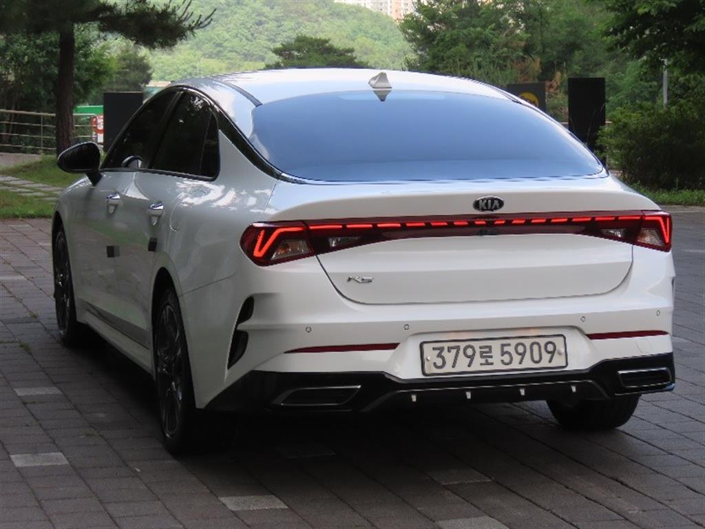 KIA K5 - Vista 7