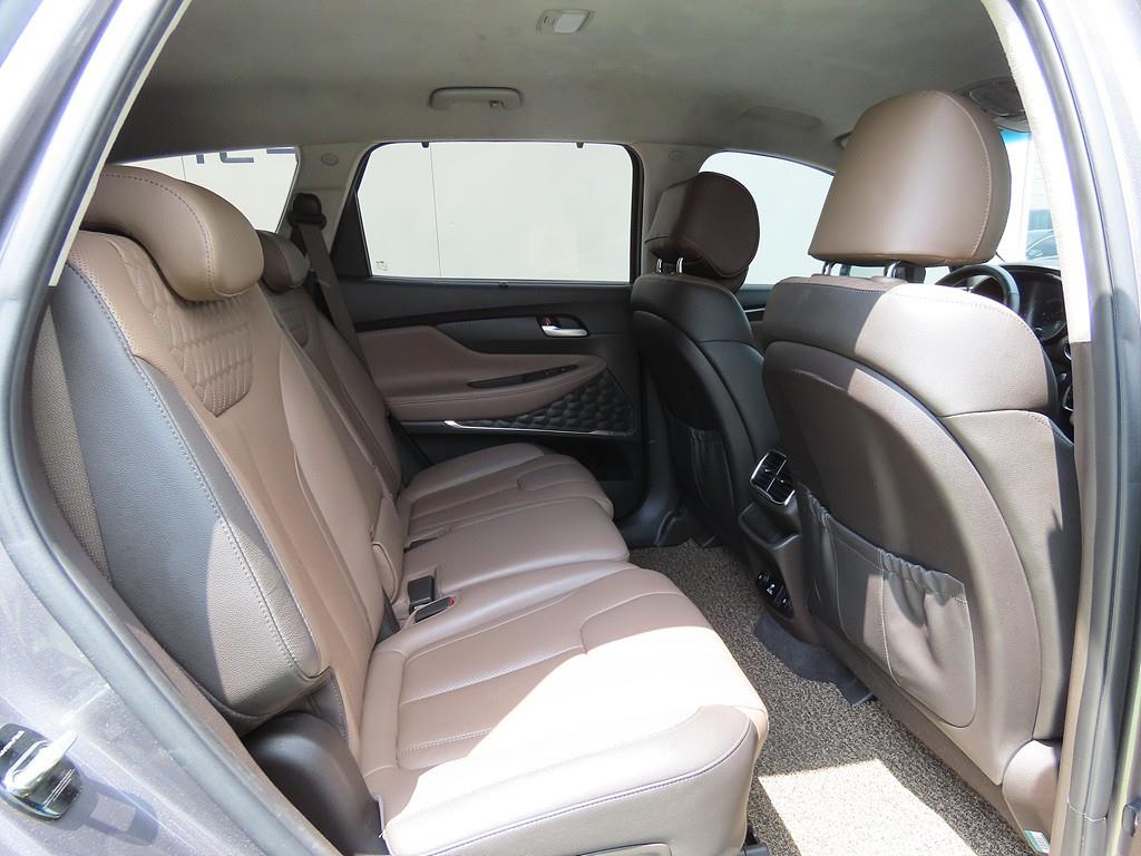 HYUNDAI Santa Fe - Vista 6