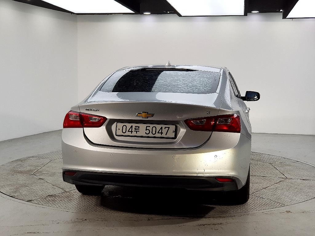 Chevrolet Malibu - Vista 3