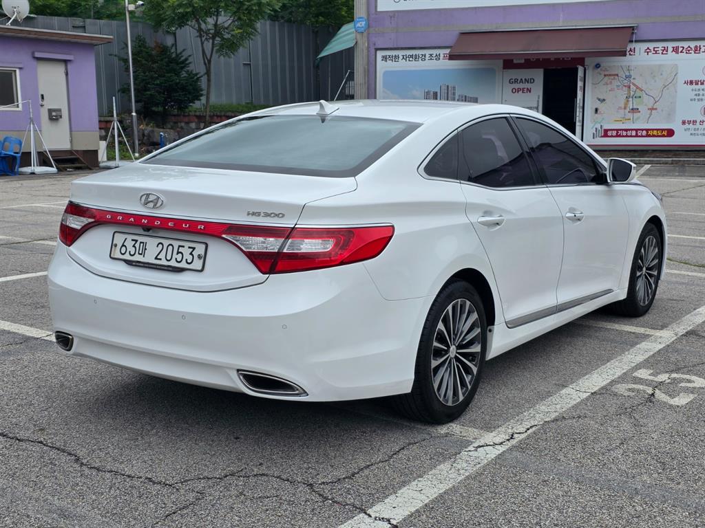 HYUNDAI Grandeur - Vista 4