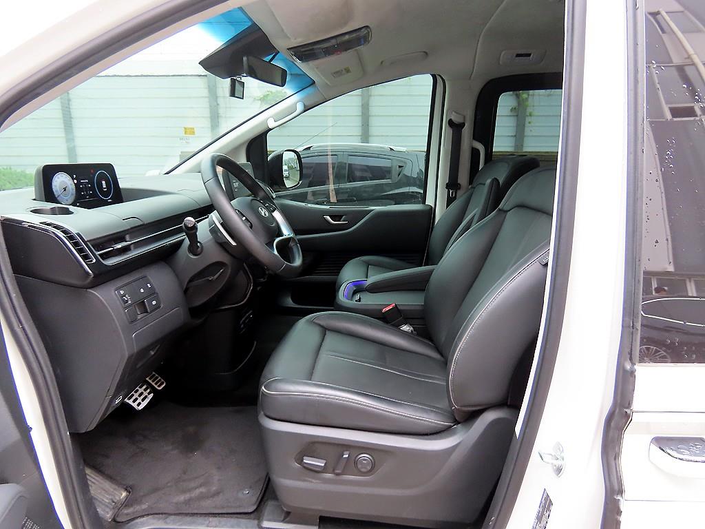 HYUNDAI Staria - Vista 5