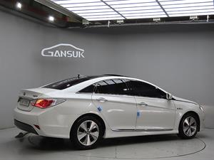 HYUNDAI Sonata - Vista 8