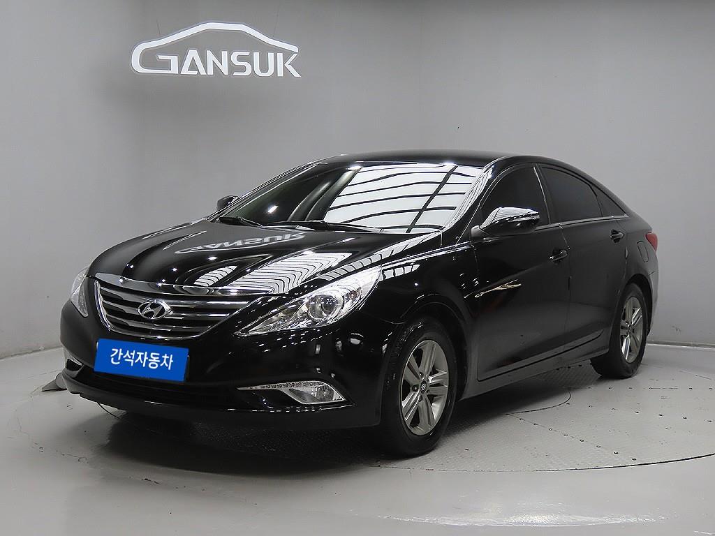 HYUNDAI Sonata - Vista 3