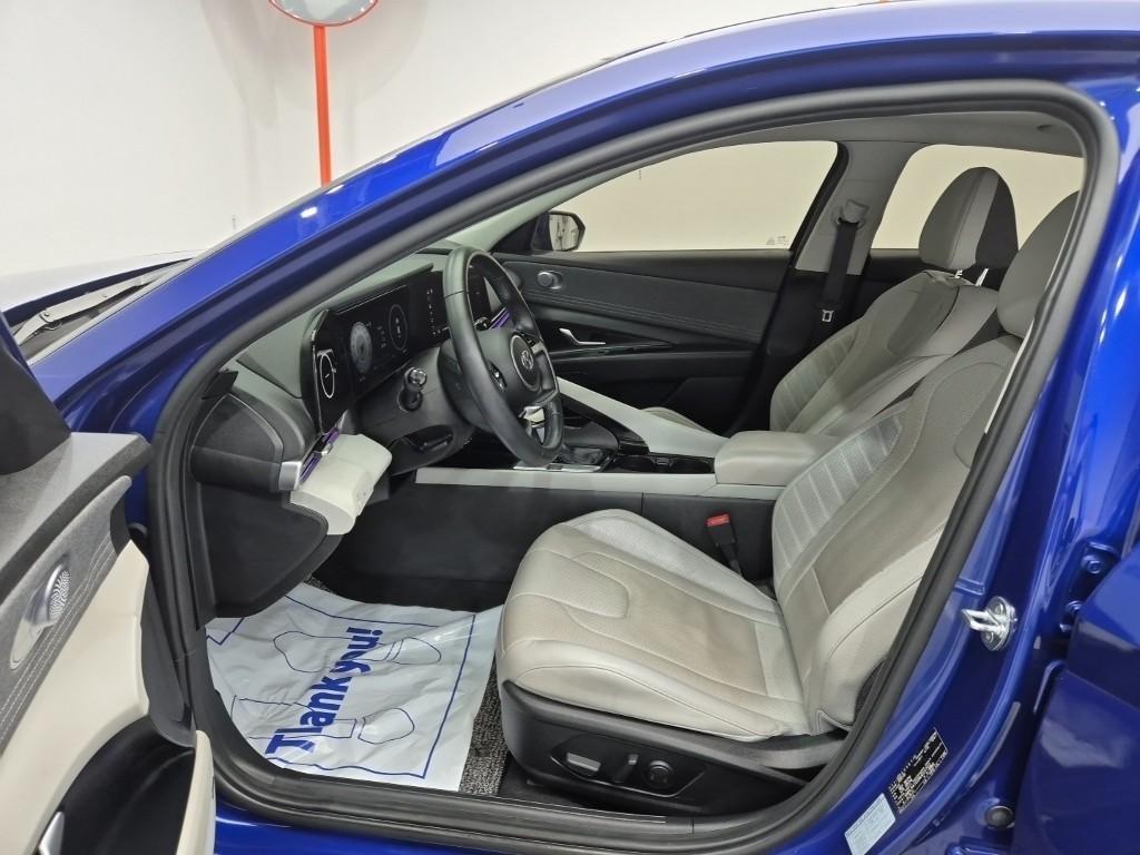 HYUNDAI Avante - Vista 11