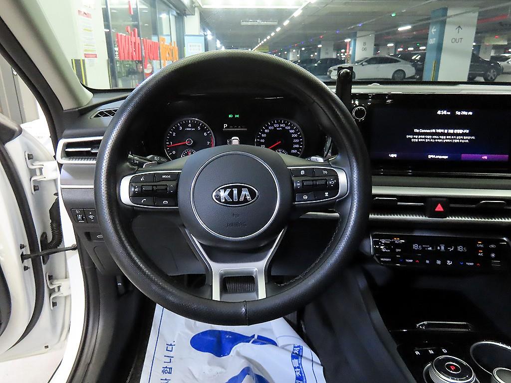 KIA K5 - Vista 8