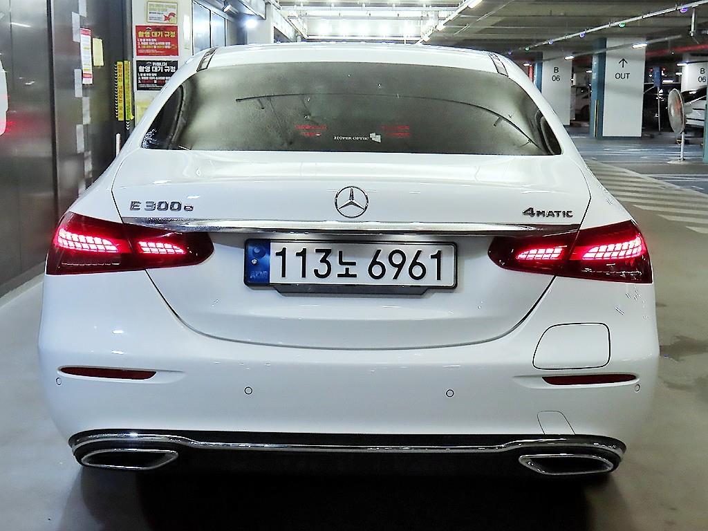 Mercedes Benz E class - Vista 5