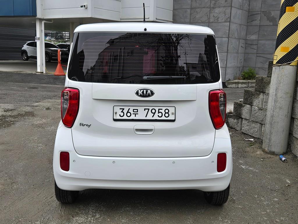 KIA Ray - Vista 4