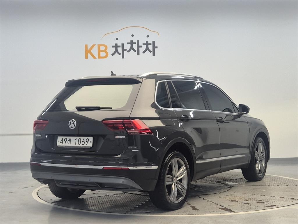 Volkswagen Tiguan - Vista 2
