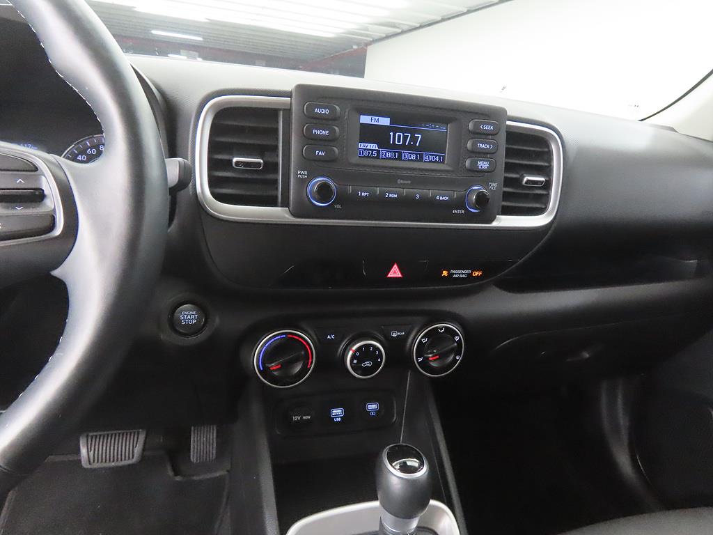 HYUNDAI Venue - Vista 9