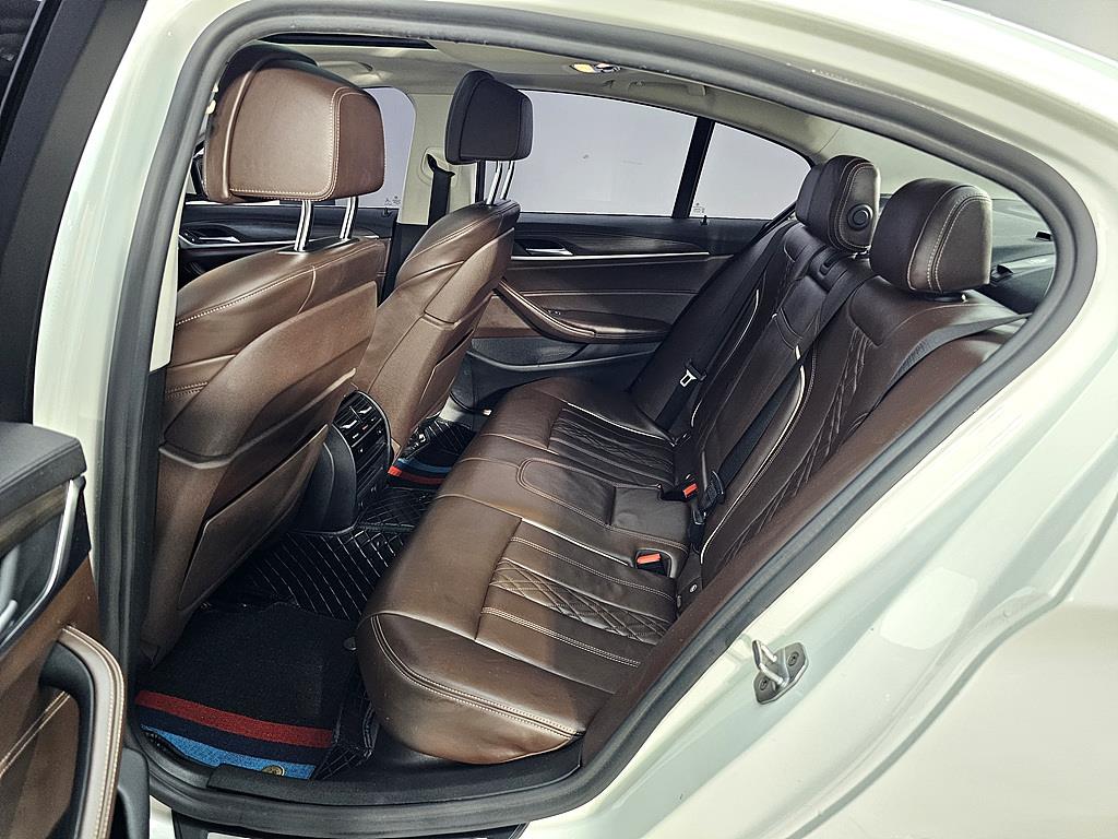 BMW 5 Series - Vista 9