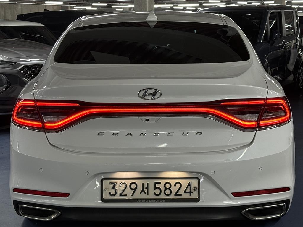 HYUNDAI Grandeur - Vista 4