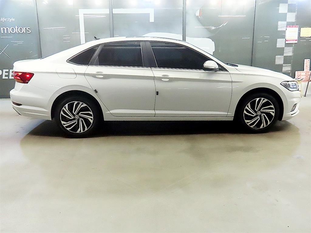 Volkswagen Jetta - Vista 3