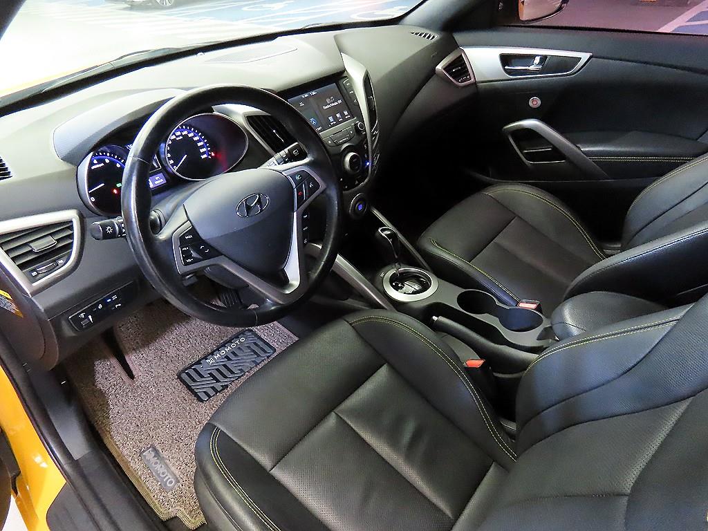HYUNDAI Veloster - Vista 10