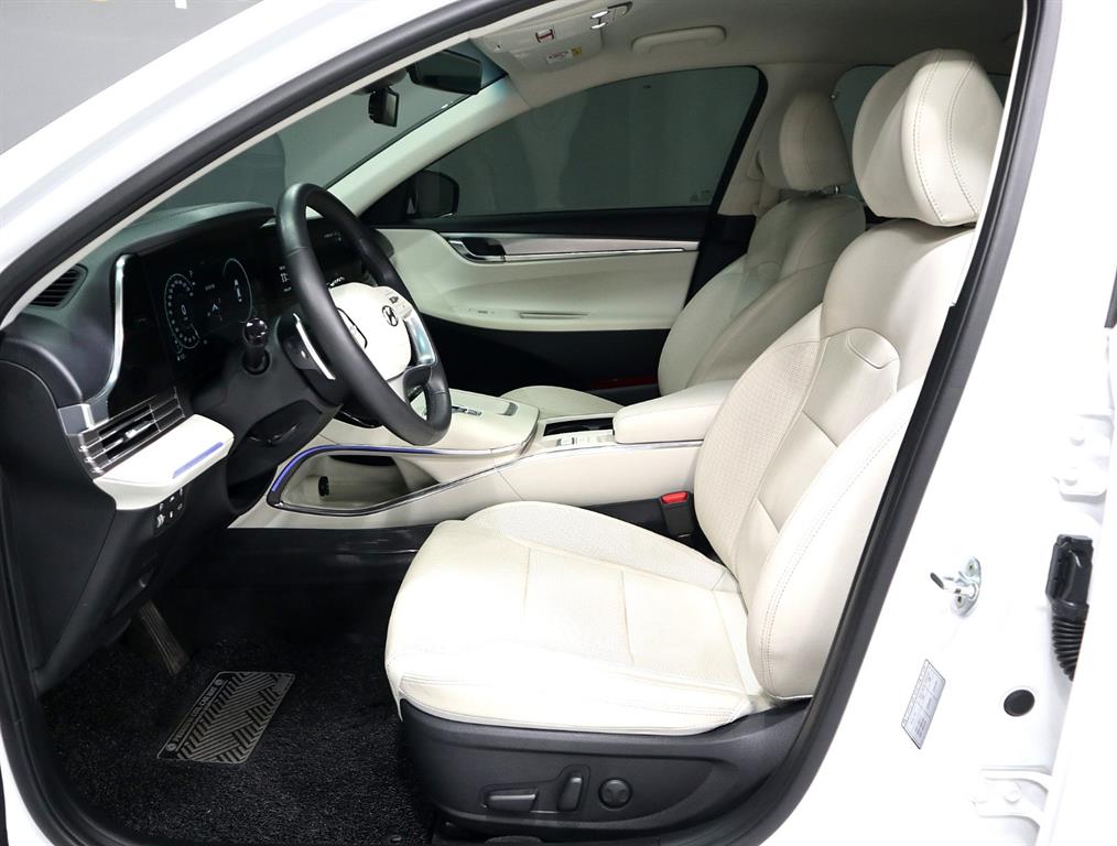 HYUNDAI Grandeur - Vista 9