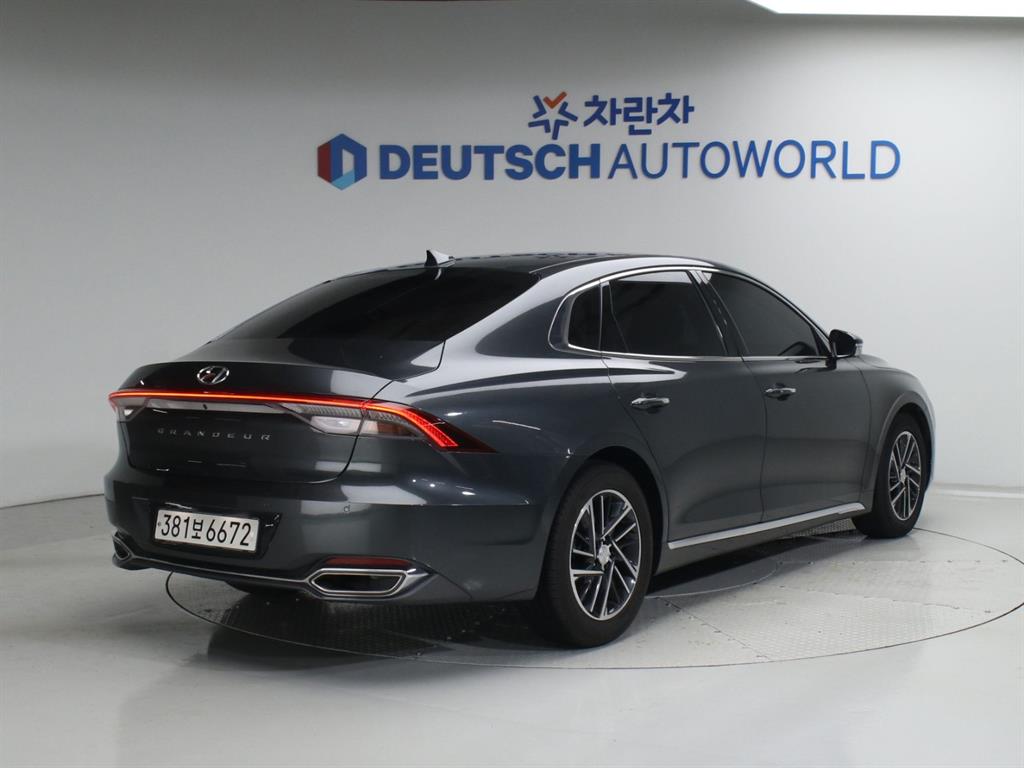 HYUNDAI Grandeur - Vista 2