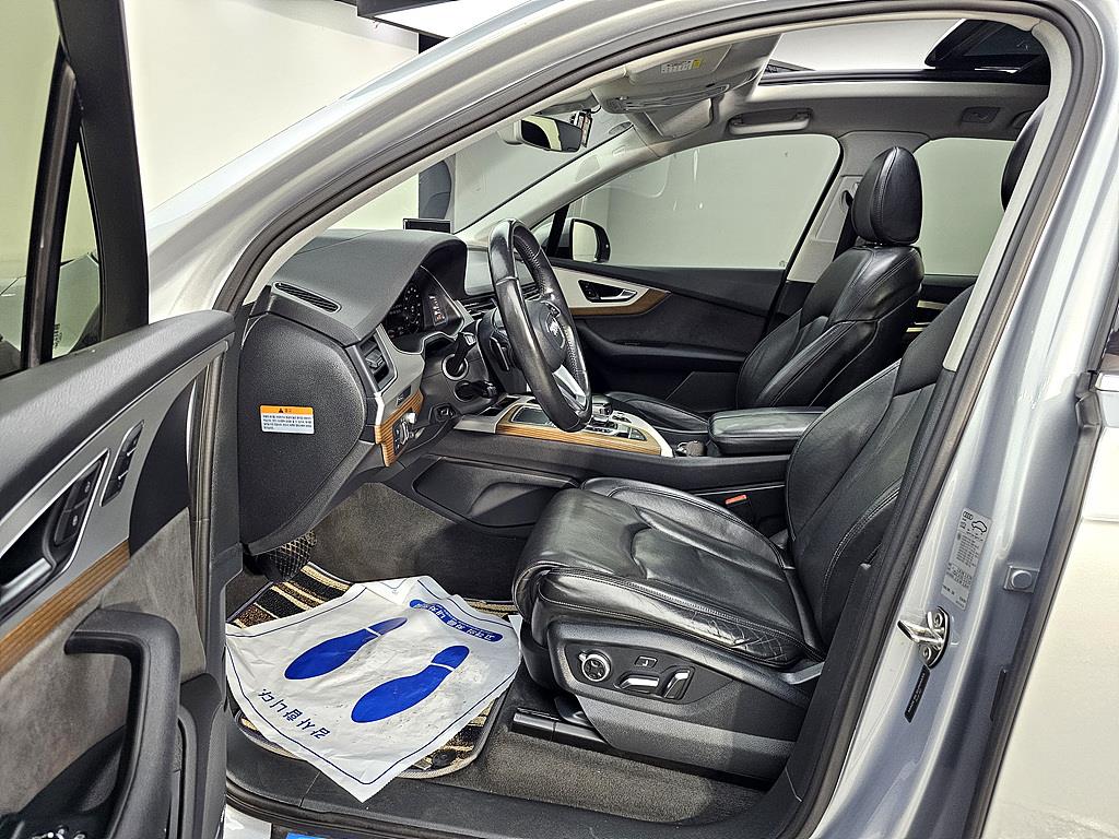 Audi Q7 - Vista 8