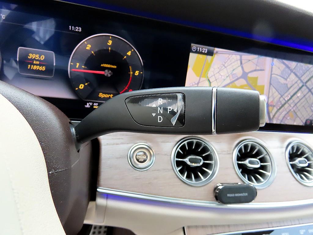 Mercedes Benz E class - Vista 10
