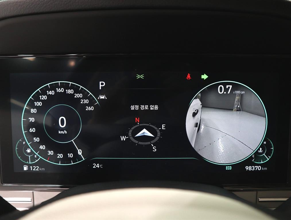HYUNDAI Grandeur - Vista 7
